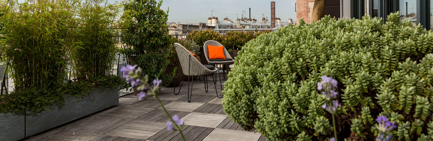 Terrasse parisienne sur les toits, nouveau lieu de vie.